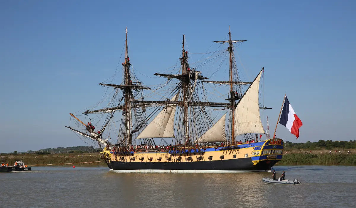 PACOO x L’Hermione : 65 km pour sauver une frégate de légende